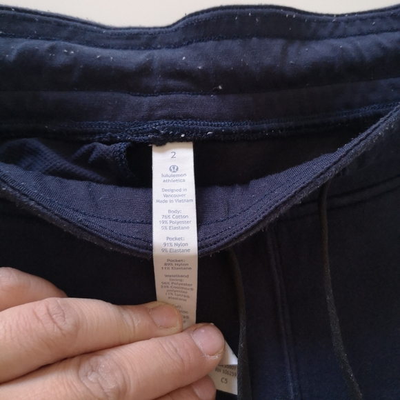 Lululemon gym pants for women - Picture 4 of 11